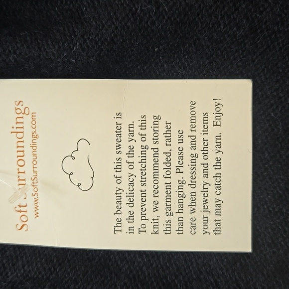 NWT Soft Surroundings Black Wool Blend V-Neck Sweater with Fringe Size Medium - Picture 8 of 12